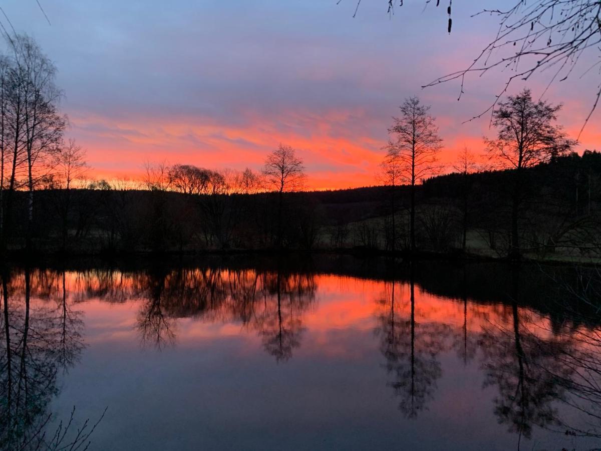 Landgasthof Wetteraperle Raila Esterno foto