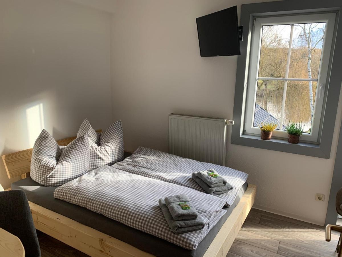 Landgasthof Wetteraperle Raila Esterno foto